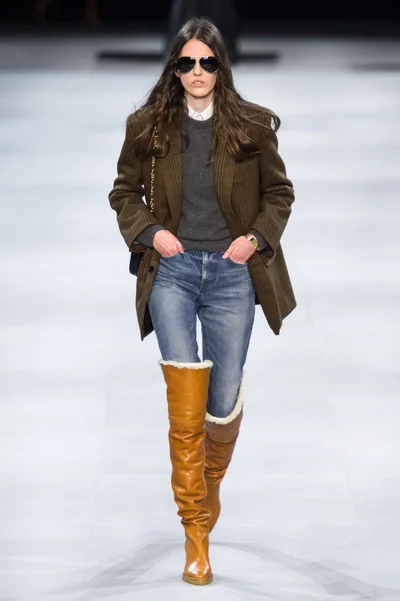 Look 38